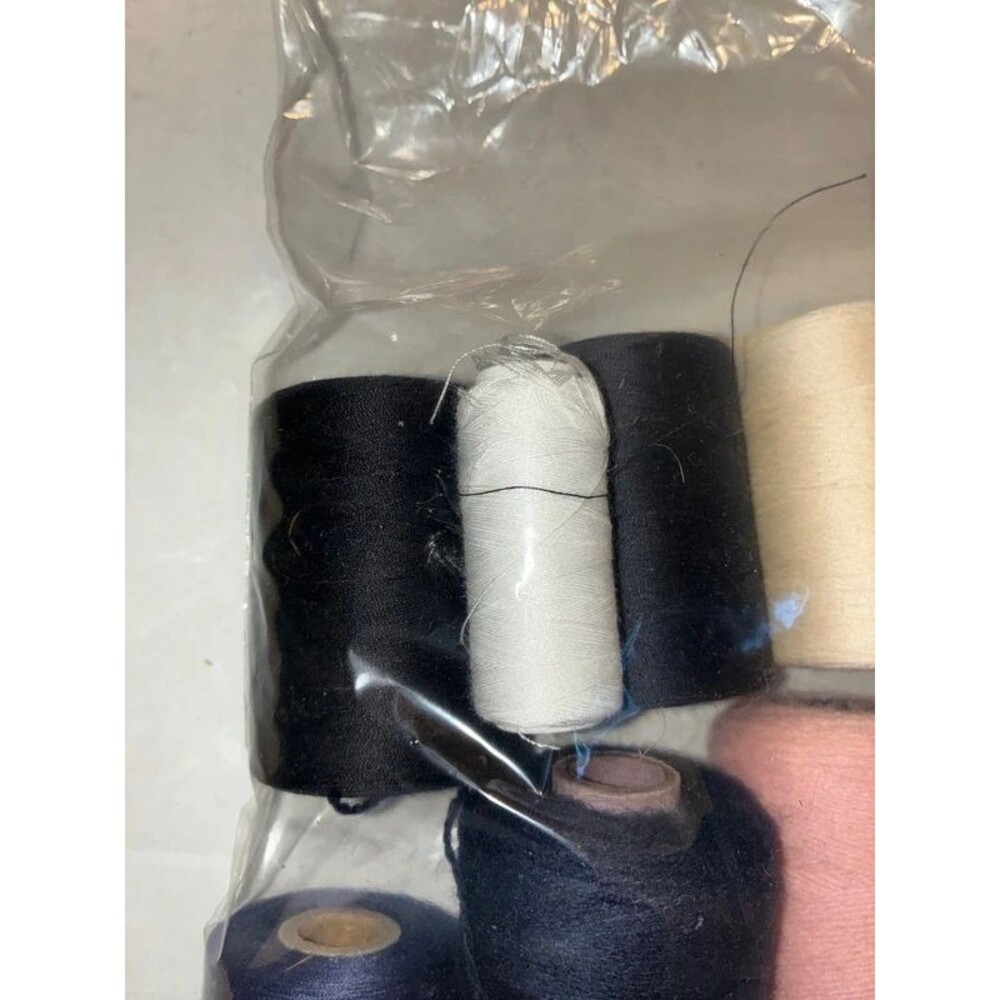 Assorted threads: - Picture 4 of 10